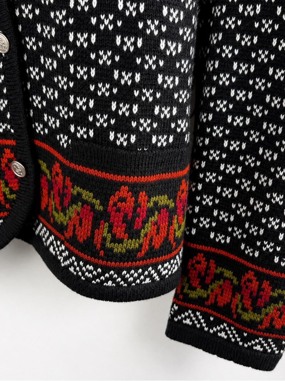 Vintage Tally-Ho Nordic Floral Knit Cardigan Sweater Black White L - Picture 6 of 6